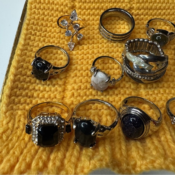 Mixed Assorted Costume Jewelry Ring Lot of 13 - Picture 3 of 4